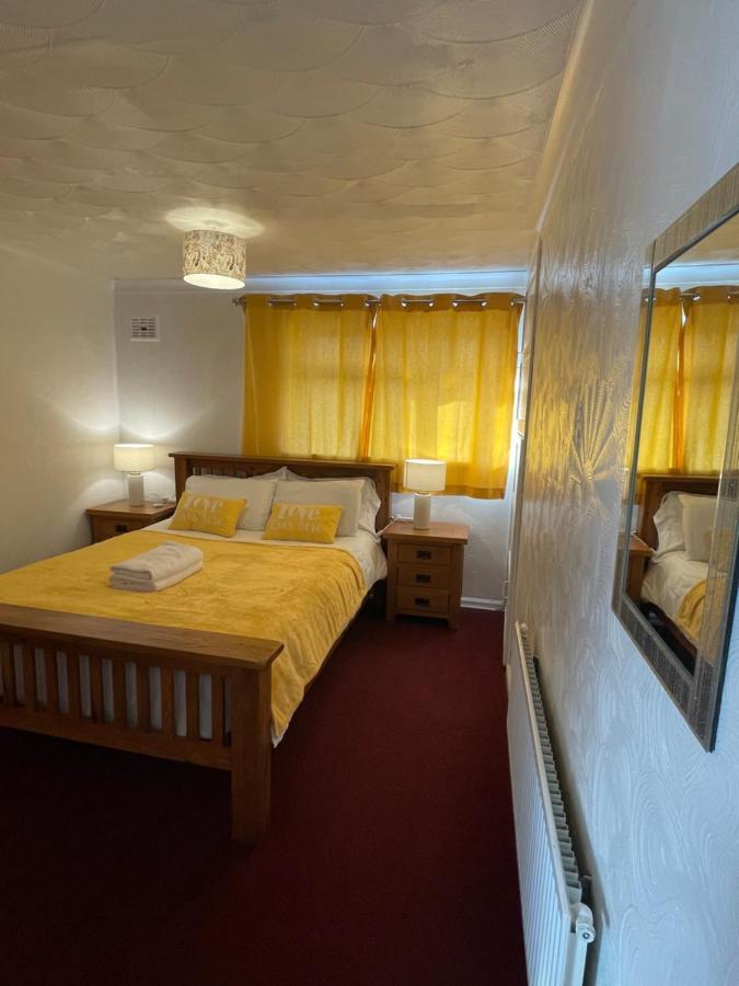 Holiday City Sleeps 7 *