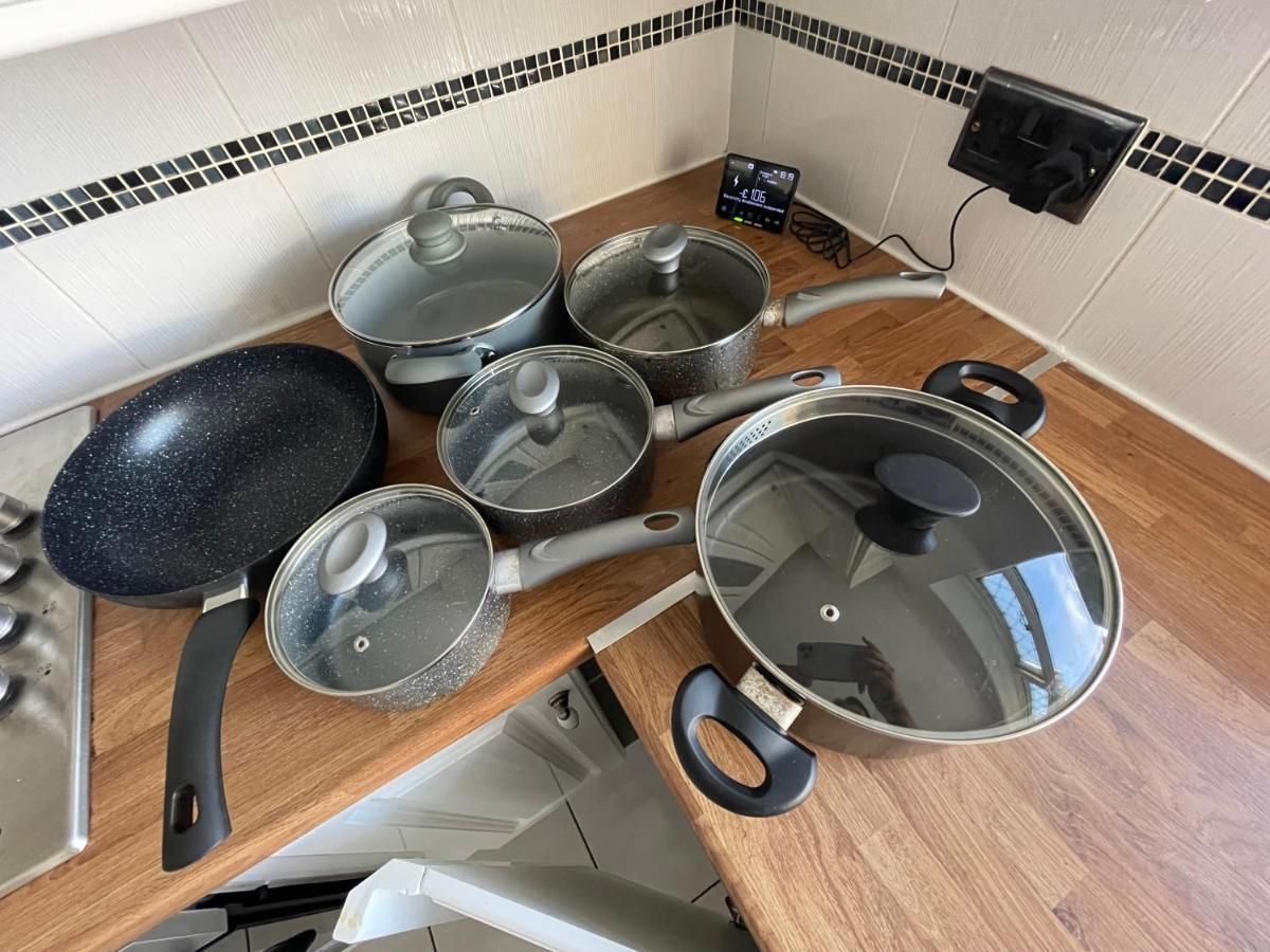 Holiday City Sleeps 7 Holiday home Cardiff