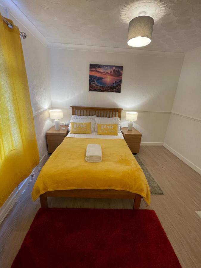 Holiday City Sleeps 7 Holiday home *